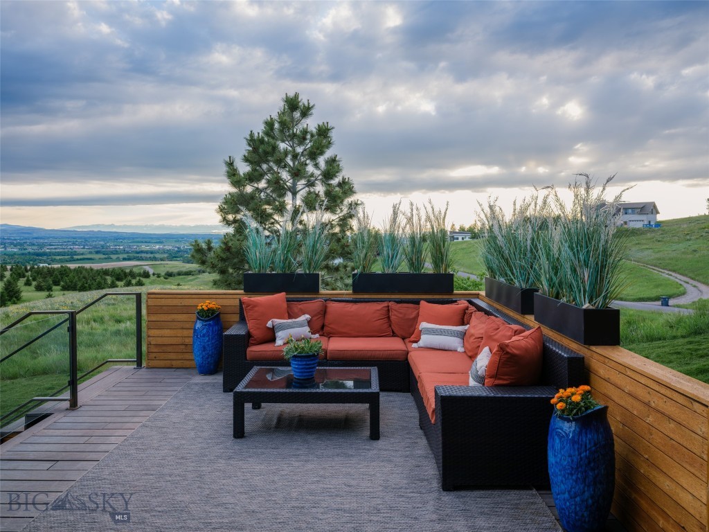 2375 Whitetail Road