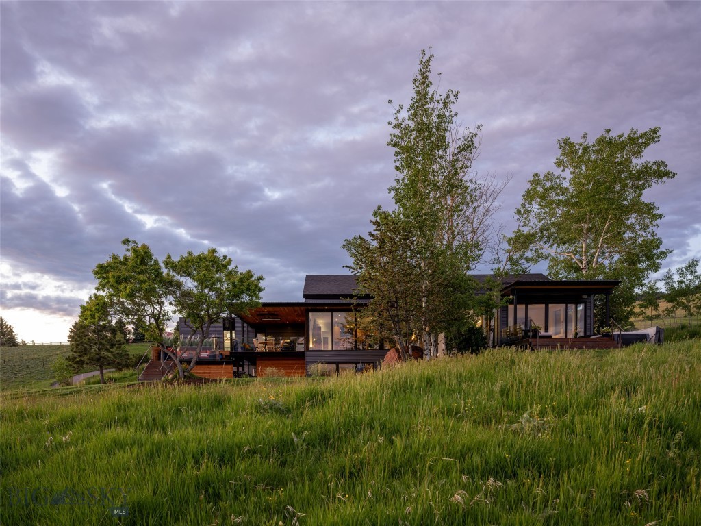 2375 Whitetail Road