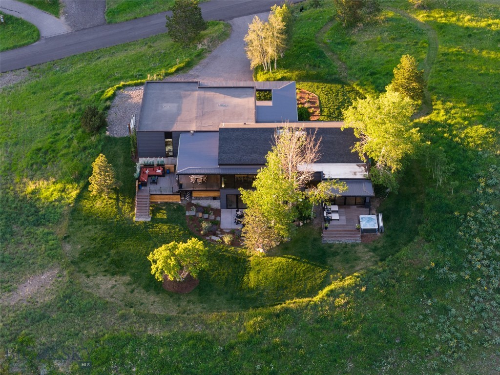 2375 Whitetail Road