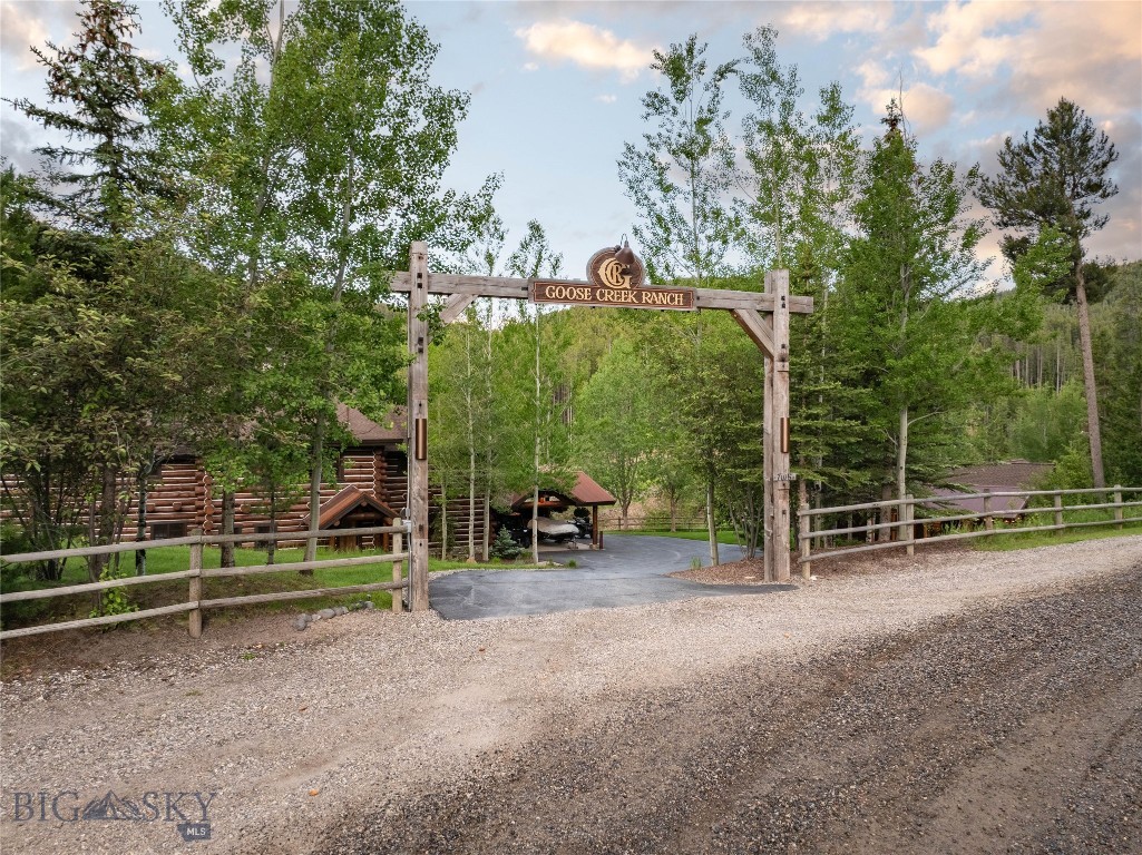 7016 Goose Creek Road
