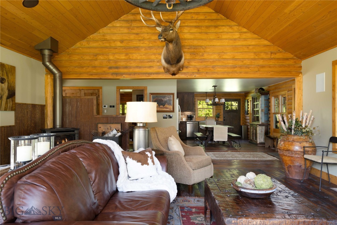 7016 Goose Creek Road