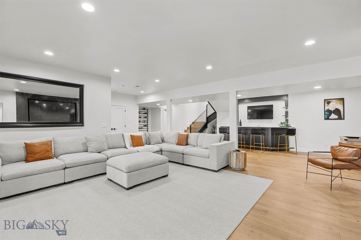 55 Summer Ridge Rd