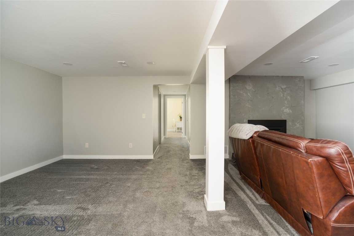 1703 Park View Place