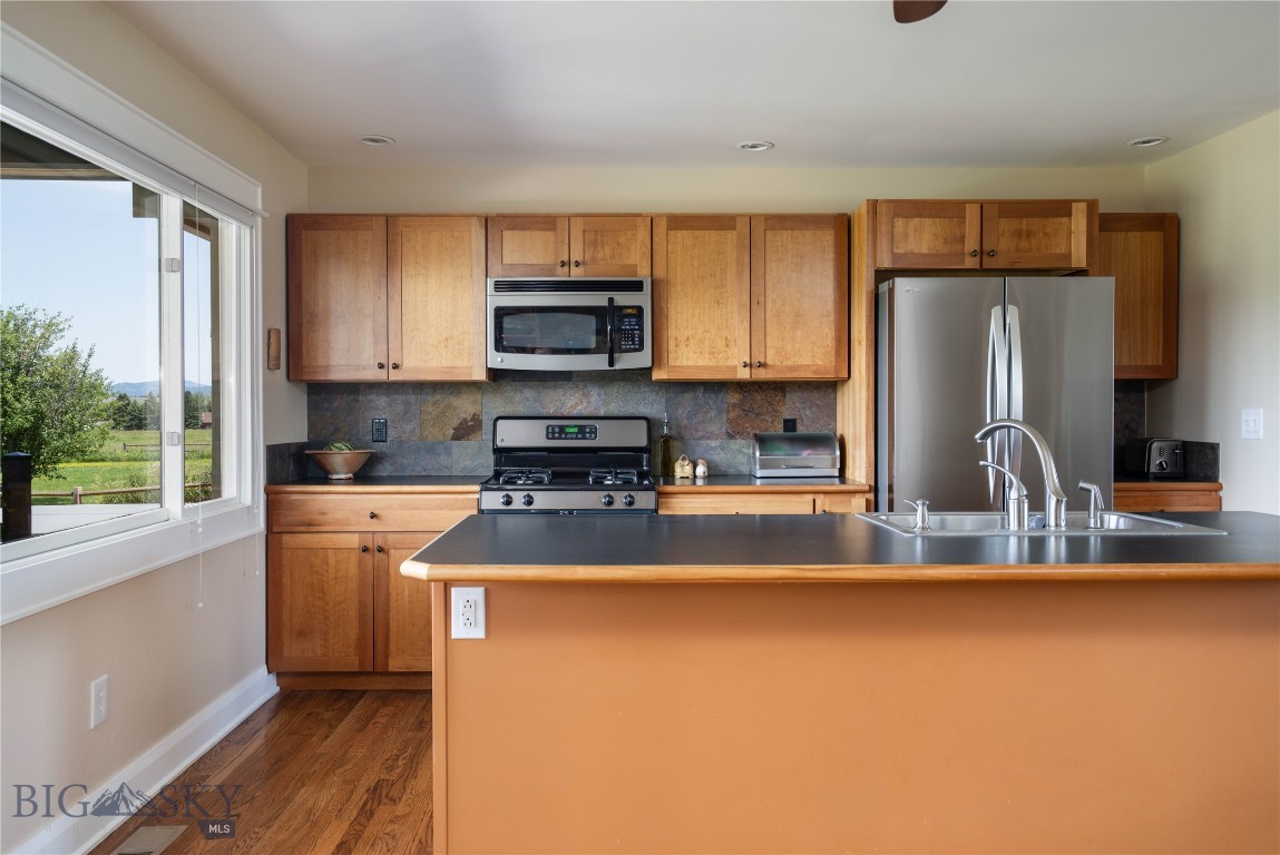 1703 Park View Place