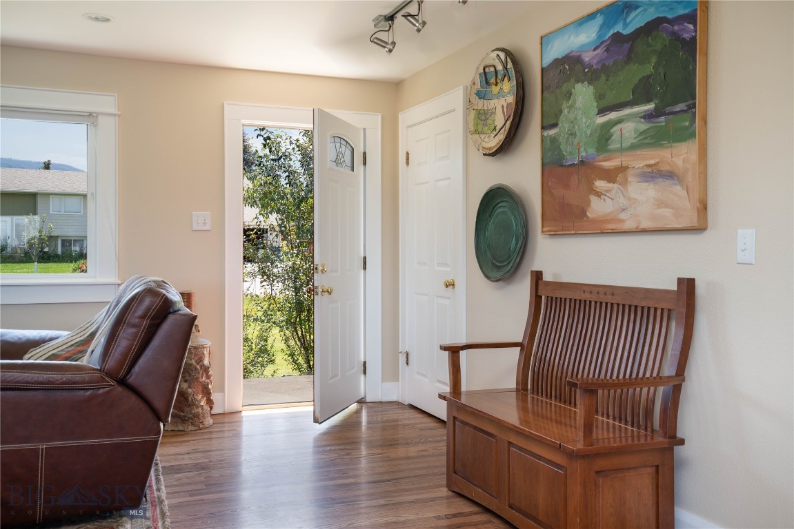 1703 Park View Place