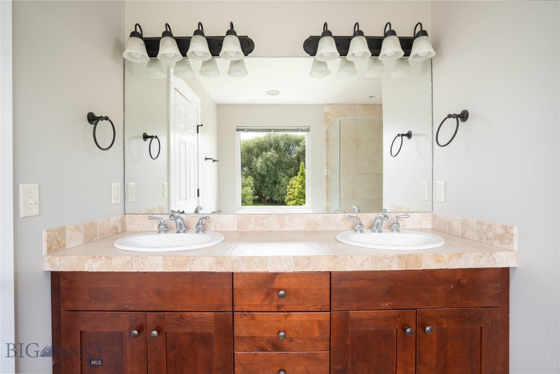 3174 Madrona Lane