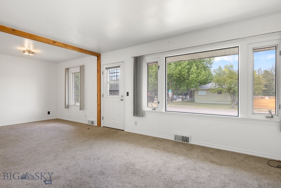 1418 W Alderson Street