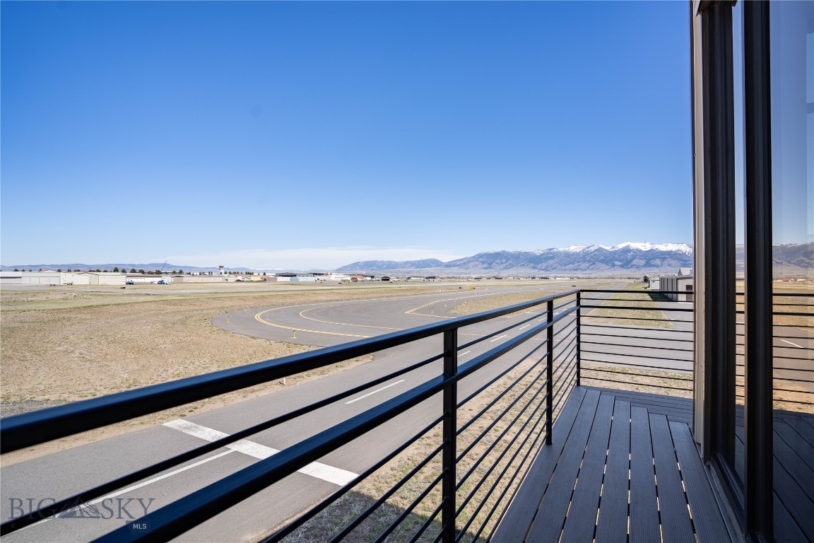 850 Gallatin Field Road Hanger SY1