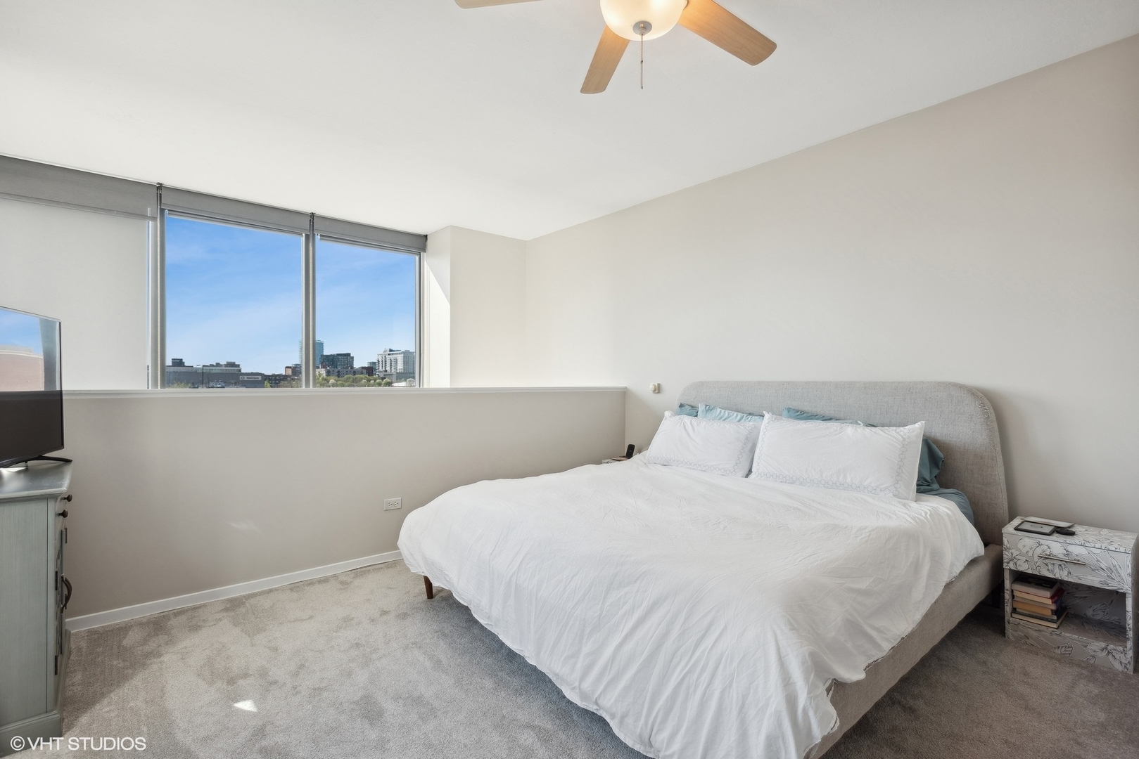 600 N Kingsbury Street Unit: 301
