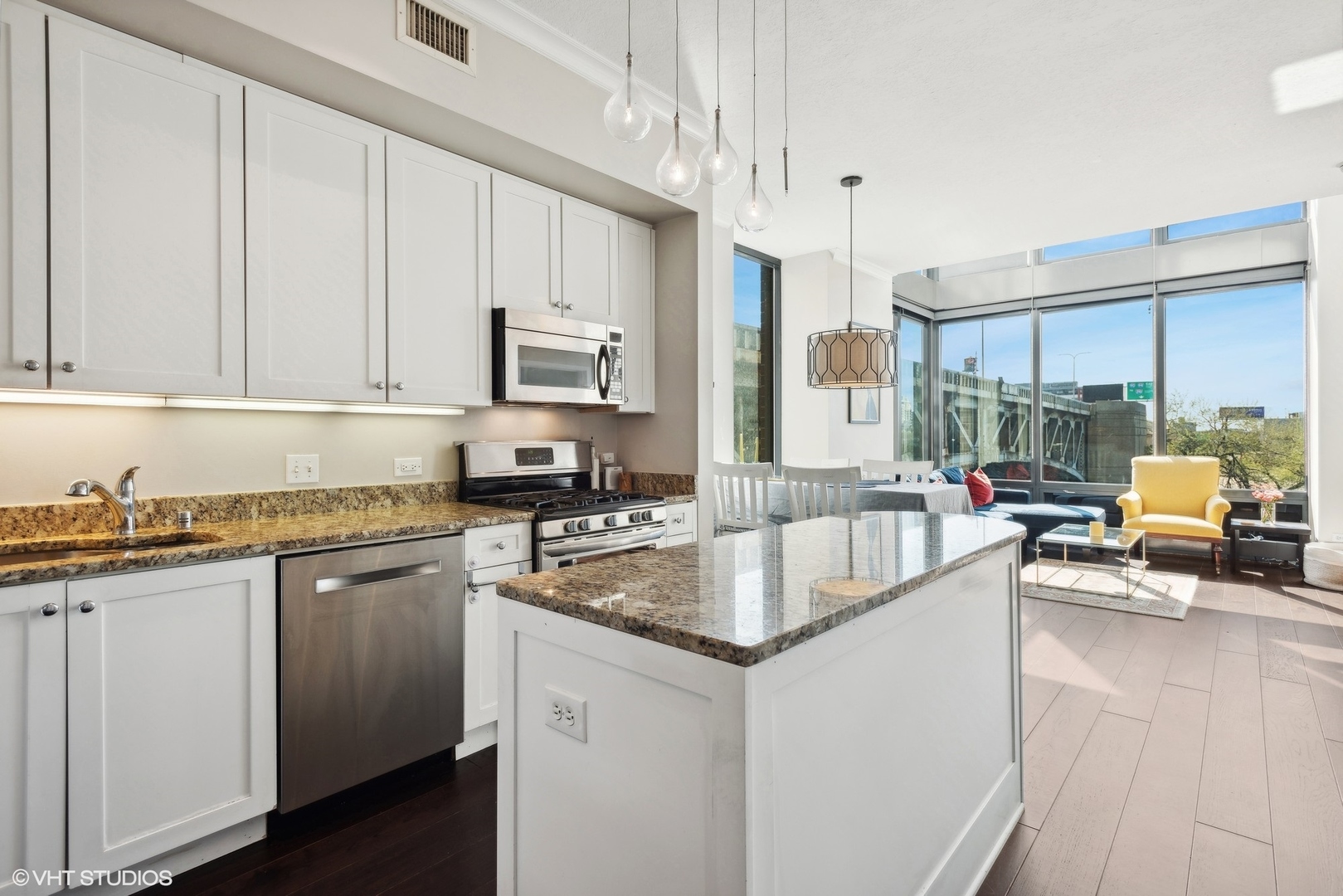 600 N Kingsbury Street Unit: 301
