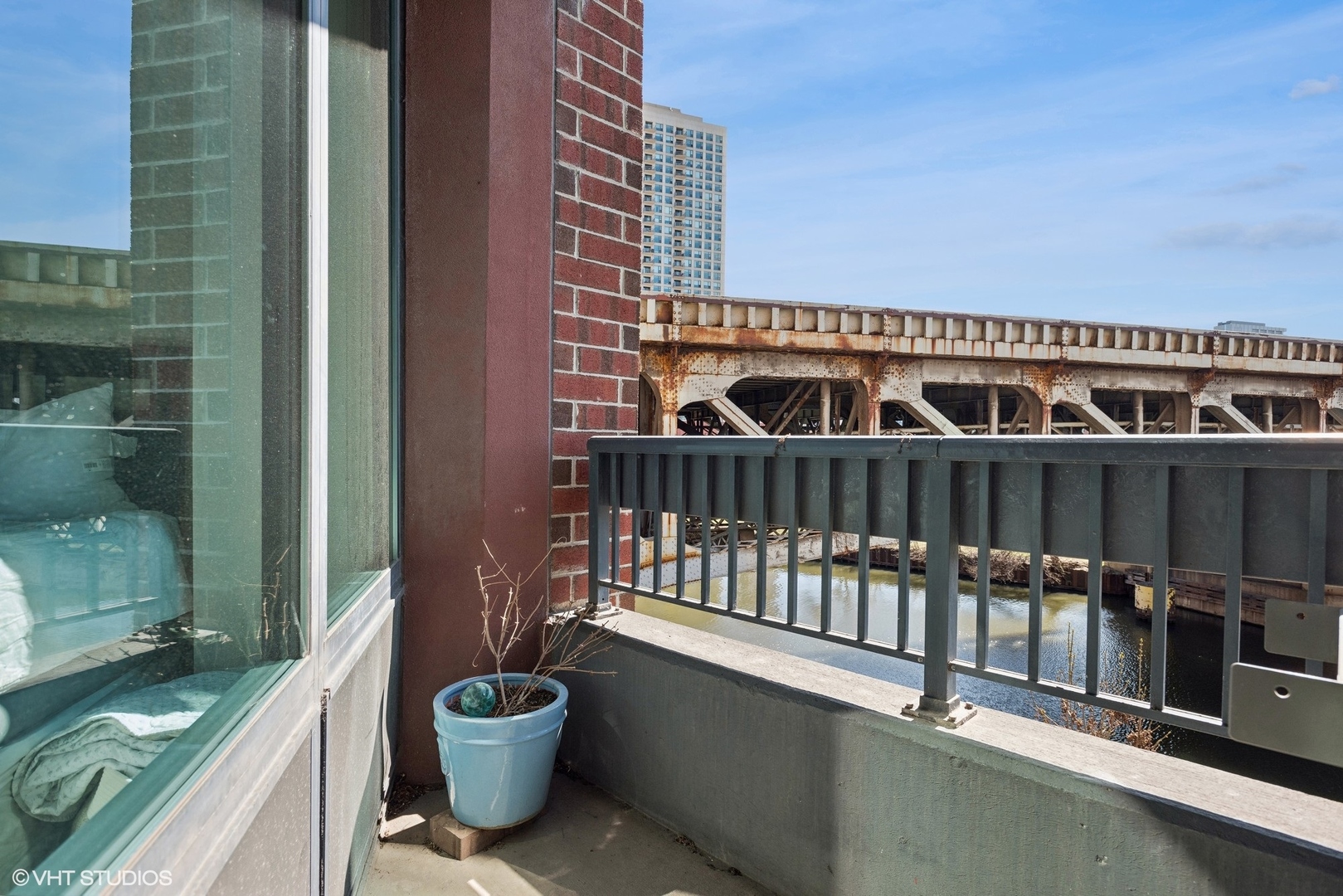 600 N Kingsbury Street Unit: 301