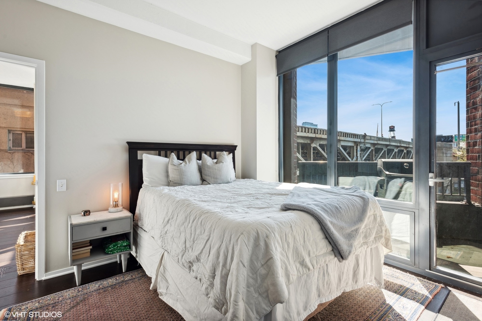 600 N Kingsbury Street Unit: 301
