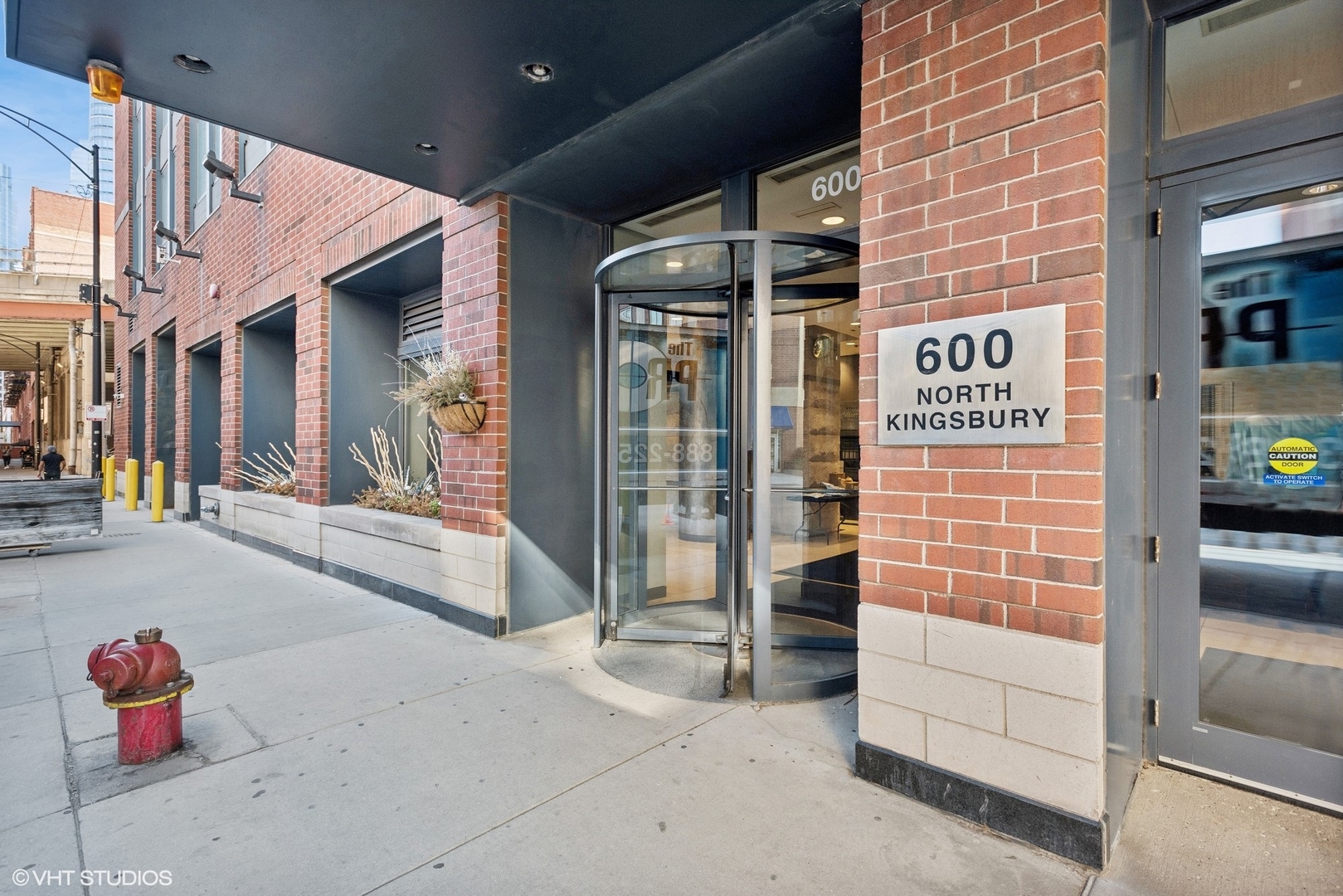 600 N Kingsbury Street Unit: 301