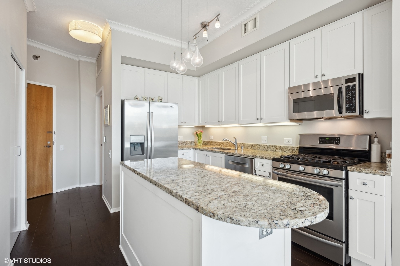 600 N Kingsbury Street Unit: 301