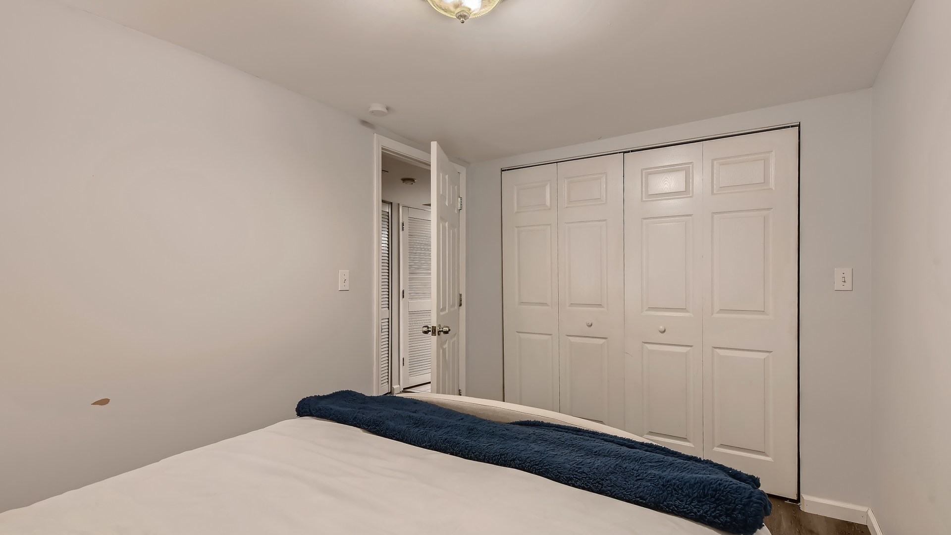 4707 N Kenmore Avenue Unit: GS