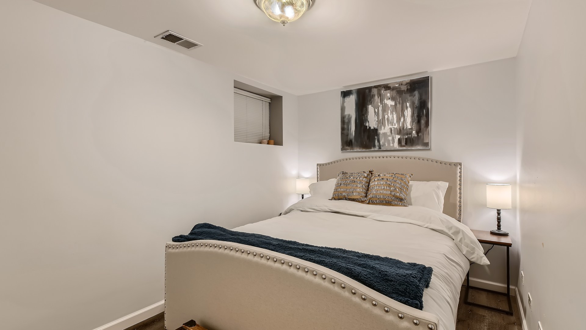 4707 N Kenmore Avenue Unit: GS