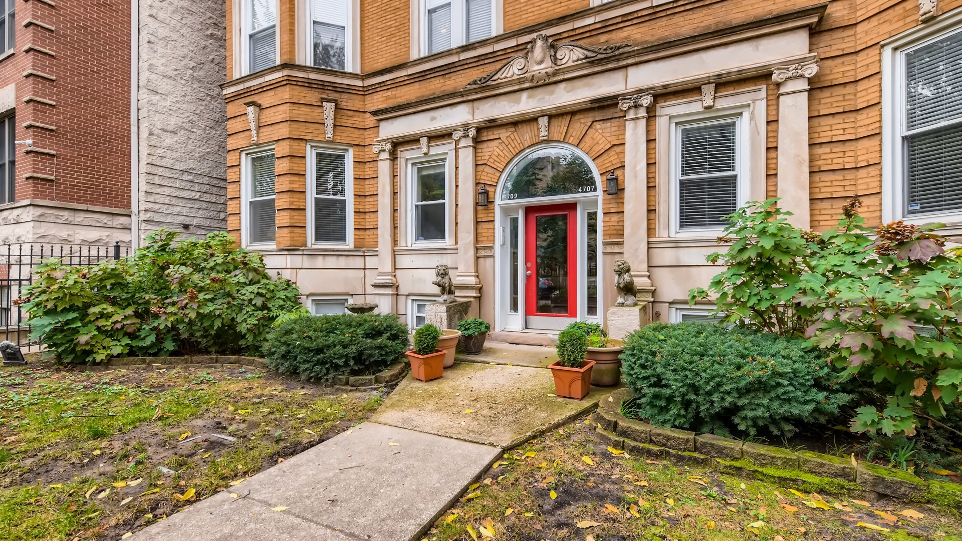 4707 N Kenmore Avenue Unit: GS
