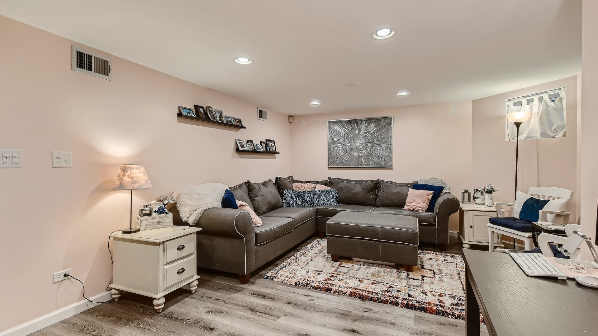 4707 N Kenmore Avenue Unit: GS