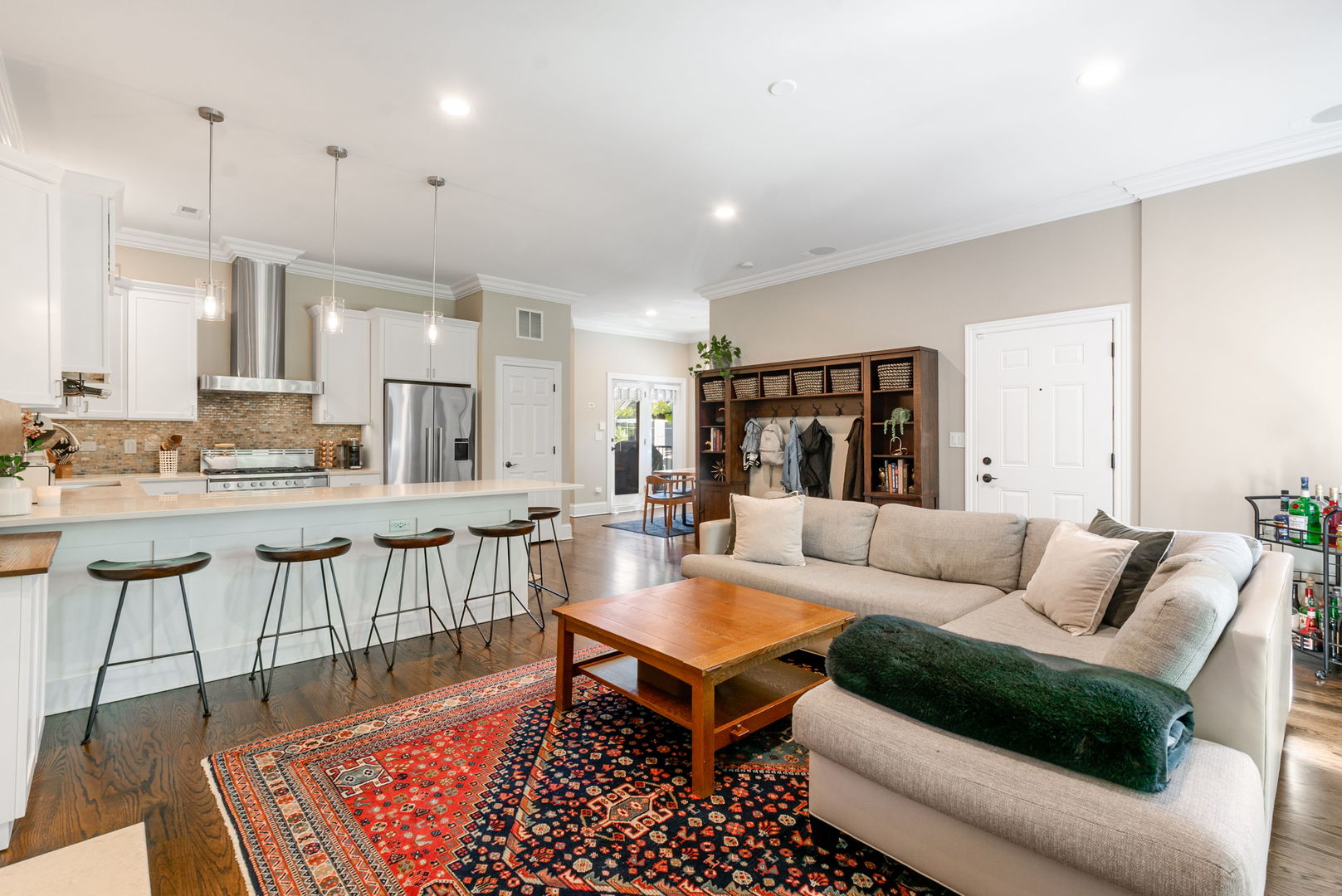 1532 W Wrightwood Avenue Unit: 2