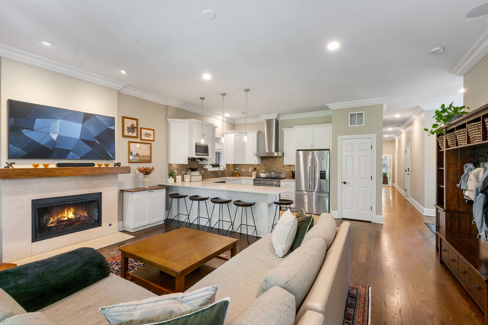 1532 W Wrightwood Avenue Unit: 2
