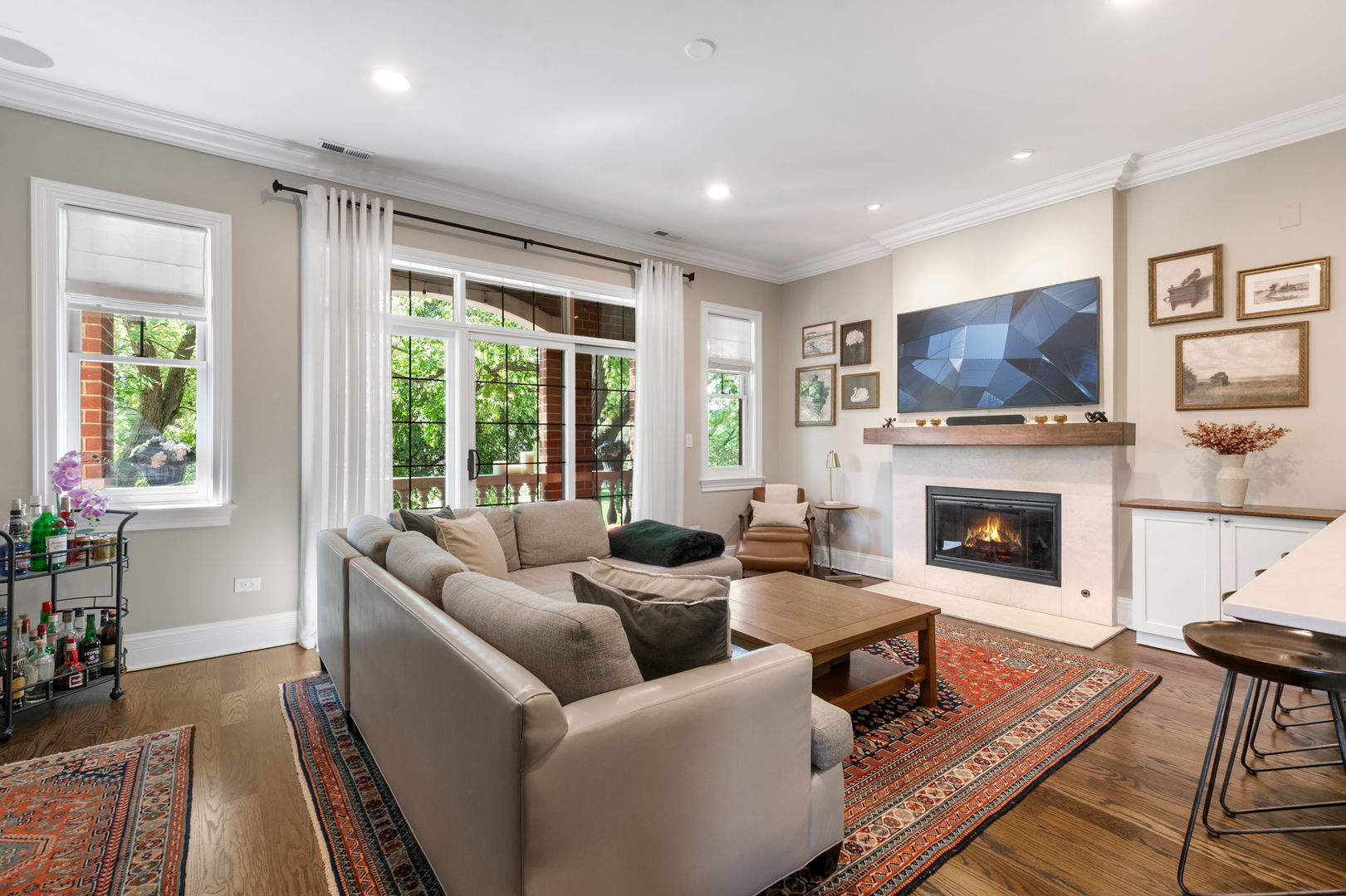 1532 W Wrightwood Avenue Unit: 2