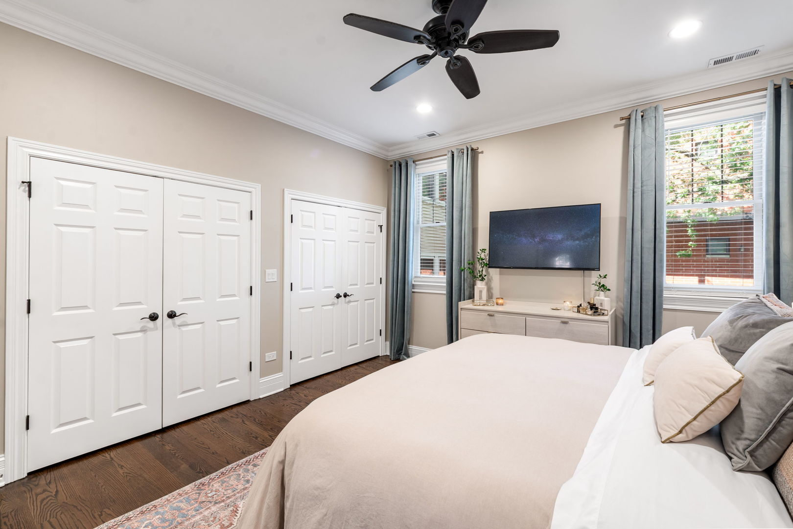 1532 W Wrightwood Avenue Unit: 2