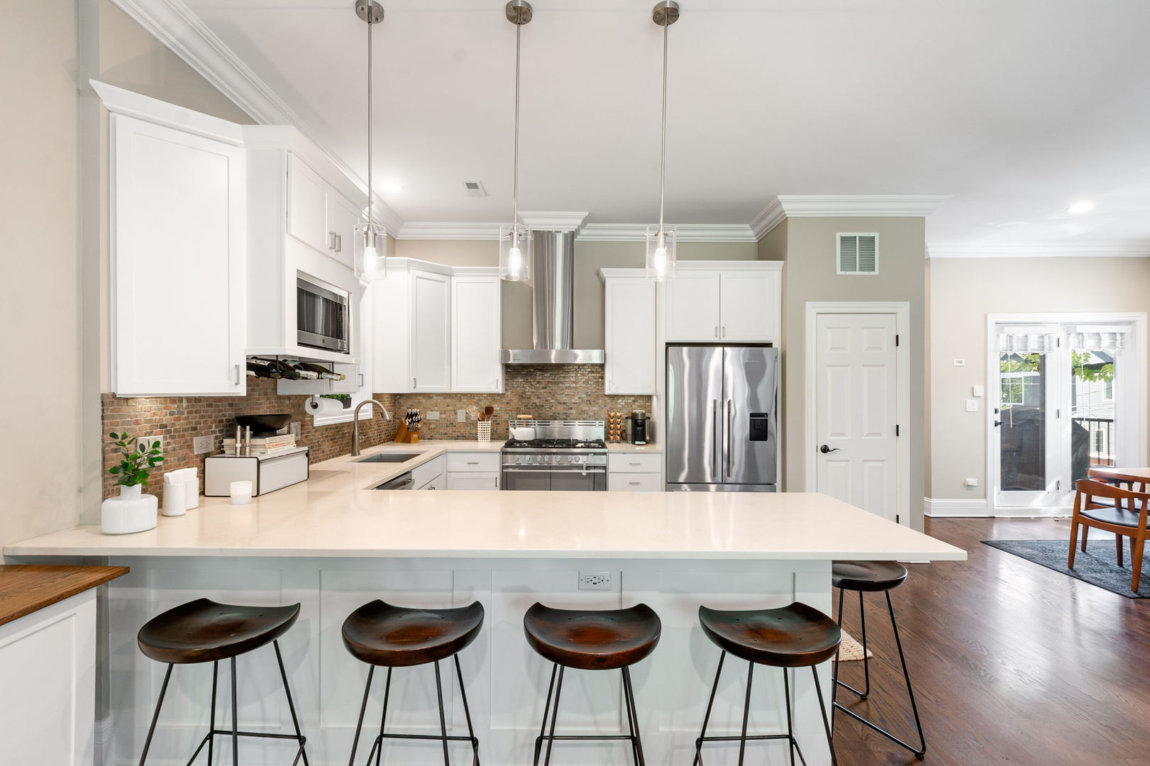 1532 W Wrightwood Avenue Unit: 2