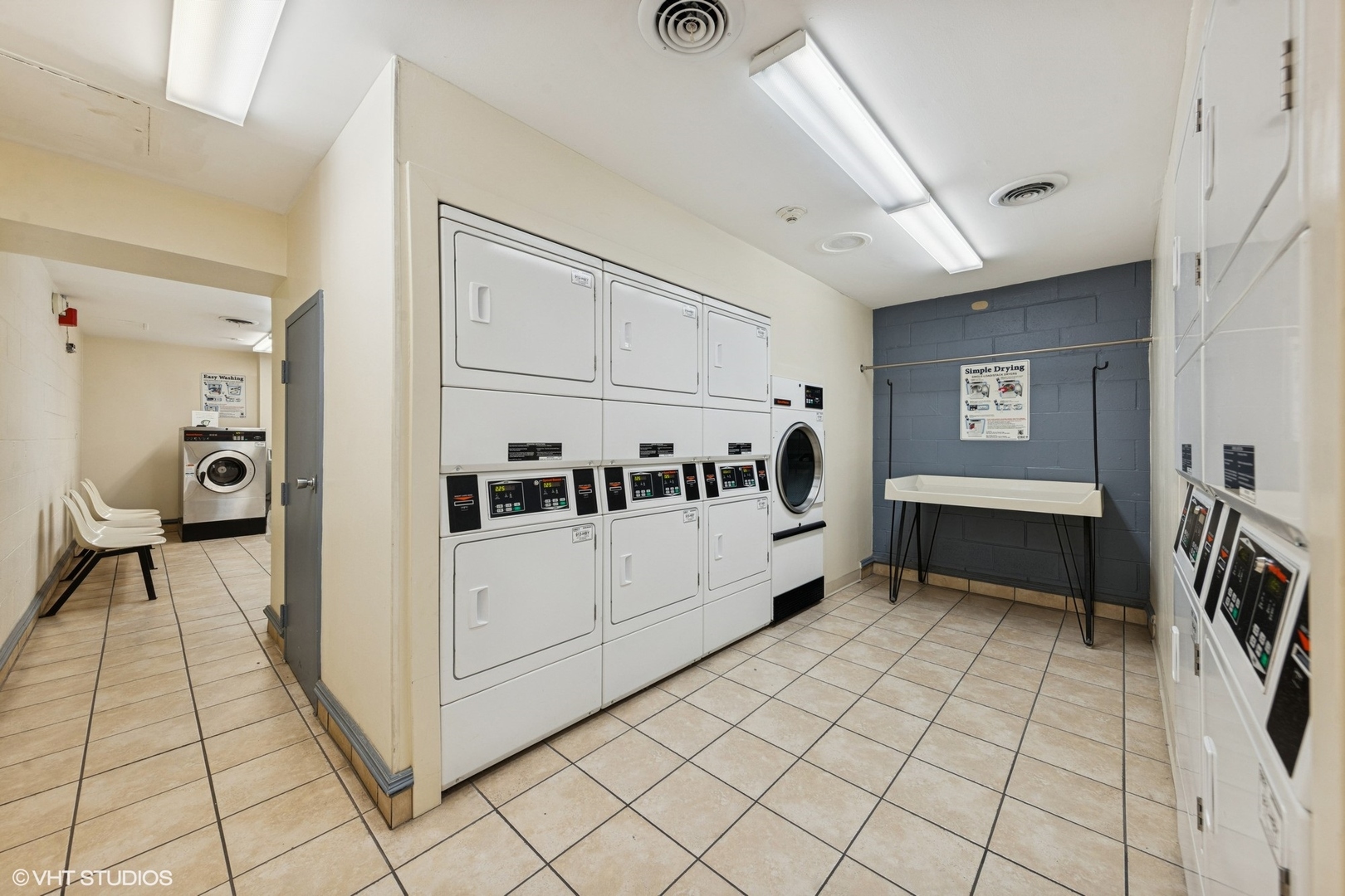 111 E Chestnut Street Unit: 21B