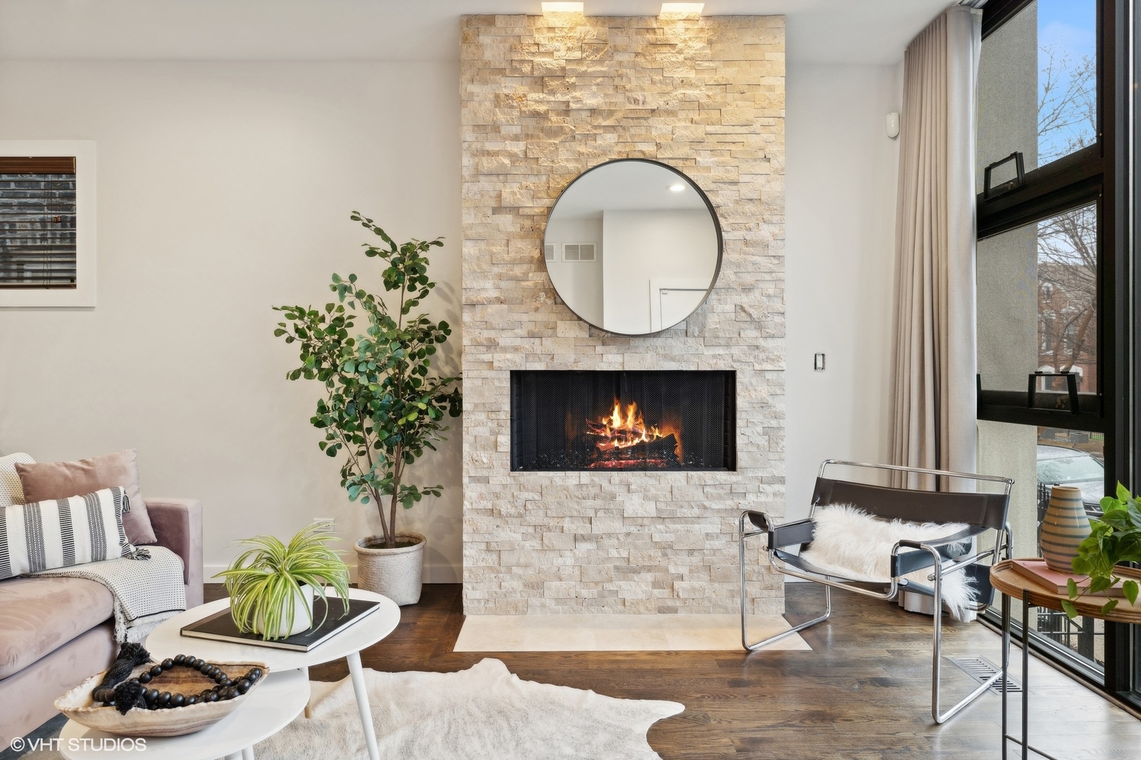 937 N Honore Street Unit: 1