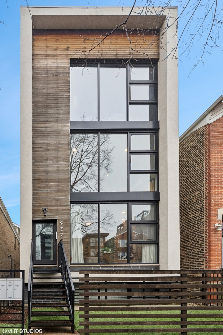 937 N Honore Street Unit: 1