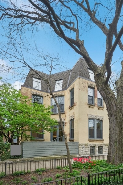 2144 N Hudson Avenue Unit: 1