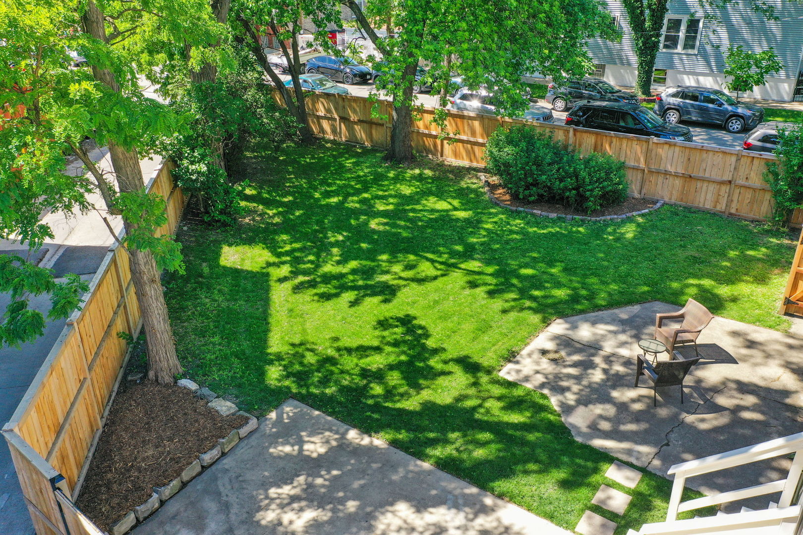 3667 W Belle Plaine Avenue