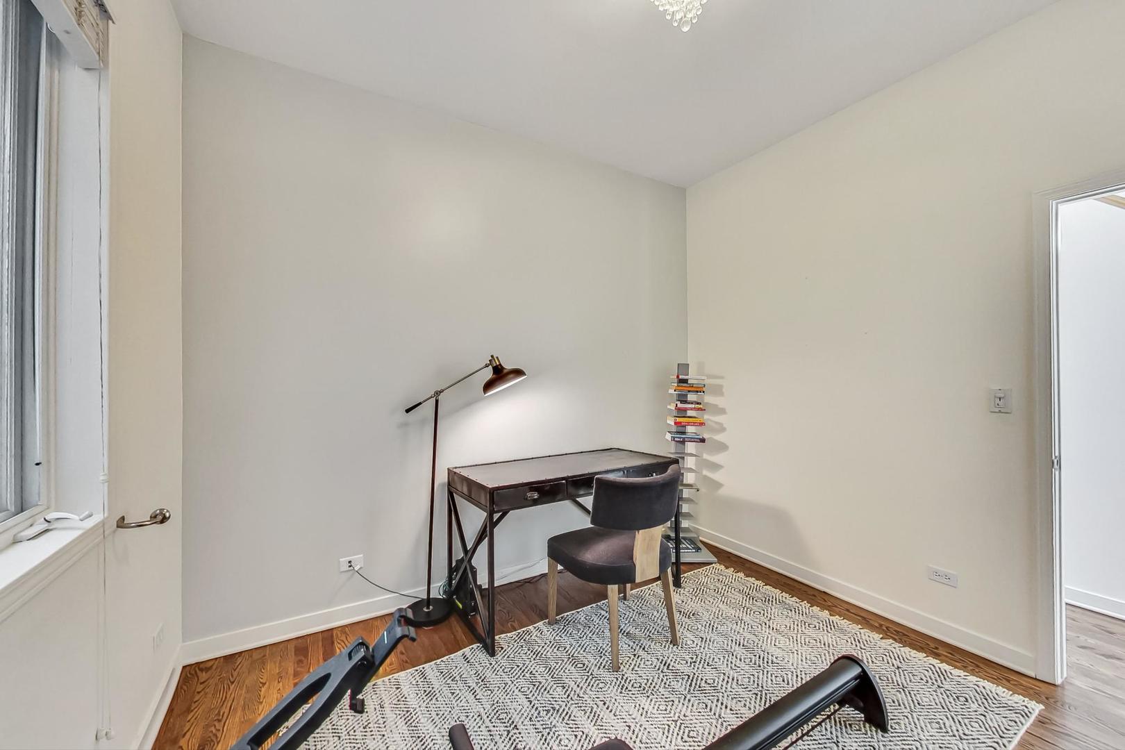 1646 W Augusta Boulevard Unit: 2