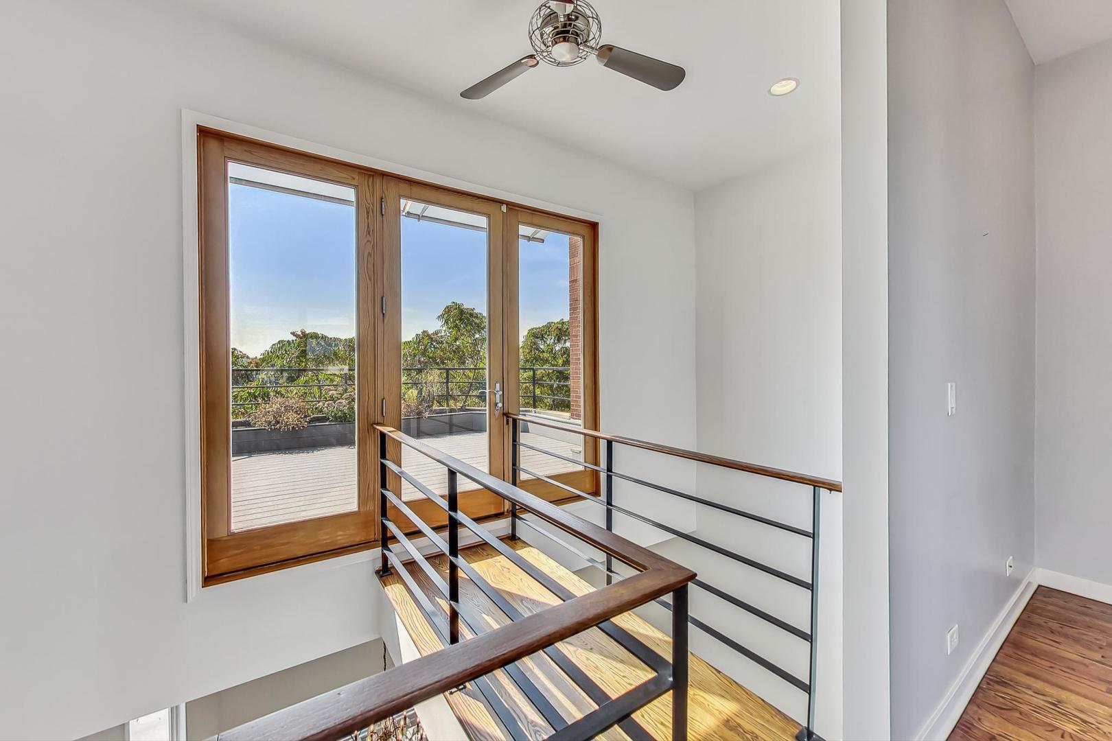 1646 W Augusta Boulevard Unit: 2