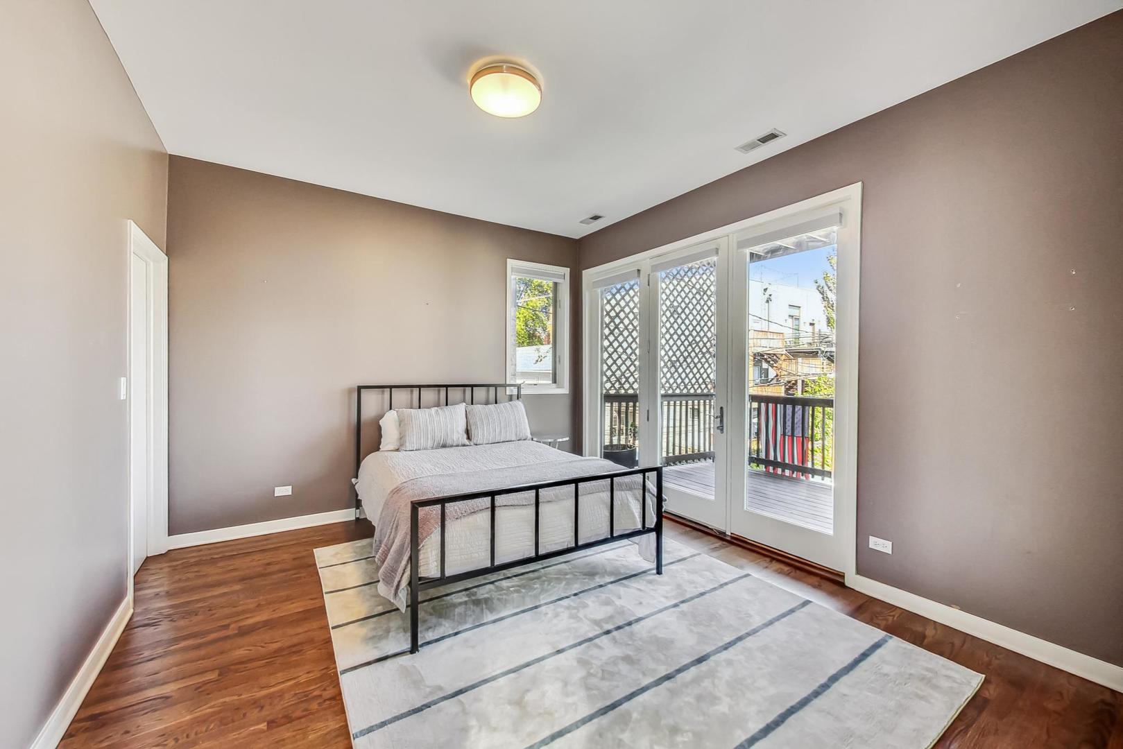 1646 W Augusta Boulevard Unit: 2