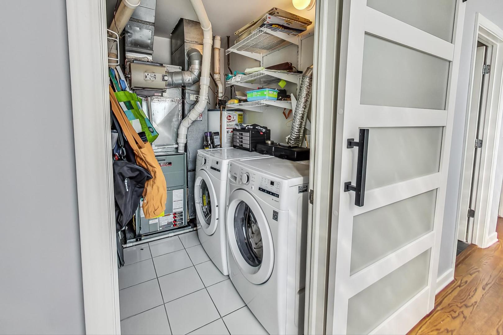 1646 W Augusta Boulevard Unit: 2