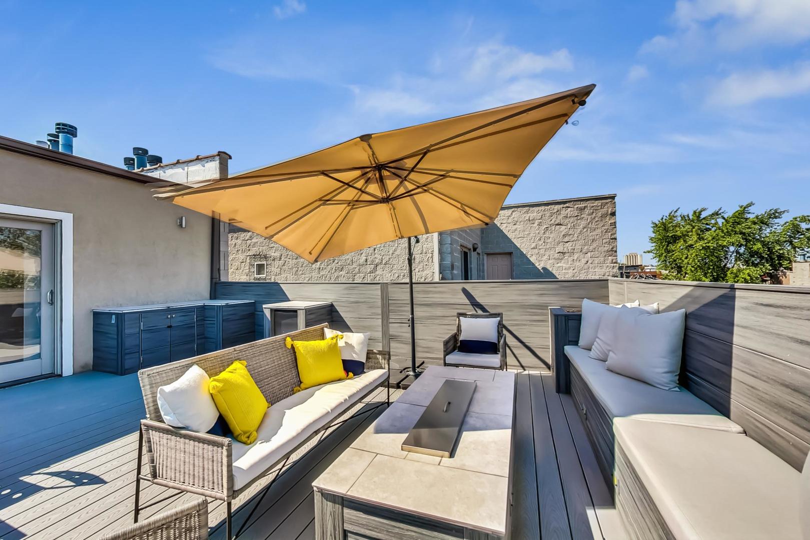 1646 W Augusta Boulevard Unit: 2