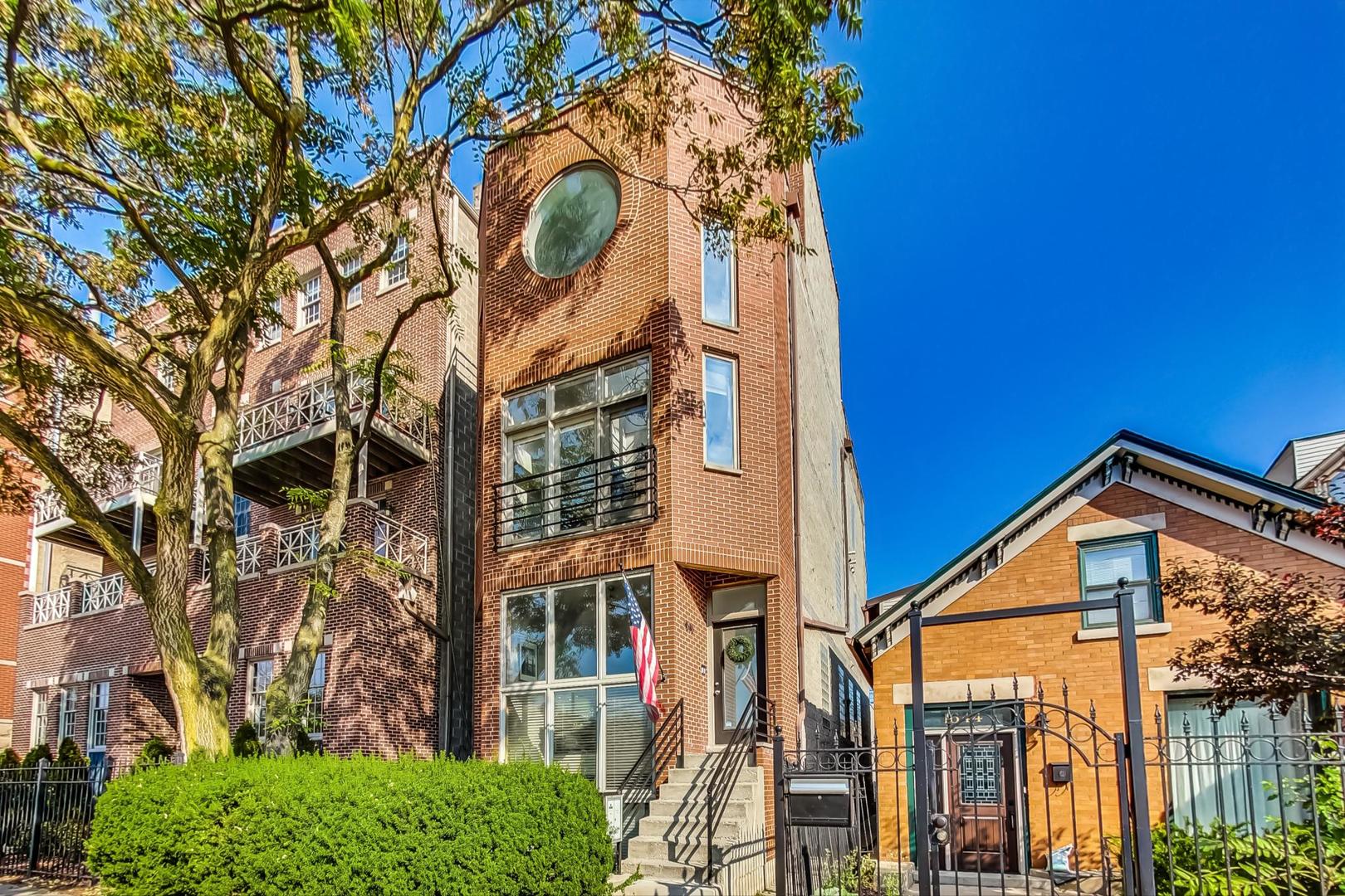 1646 W Augusta Boulevard Unit: 2