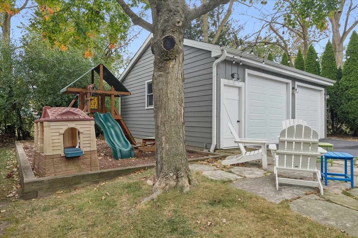 1034 Devonshire Court