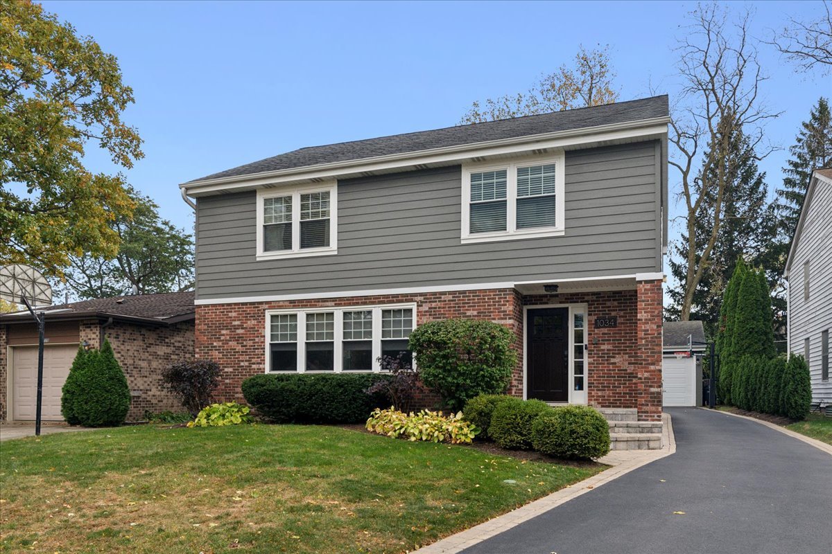 1034 Devonshire Court