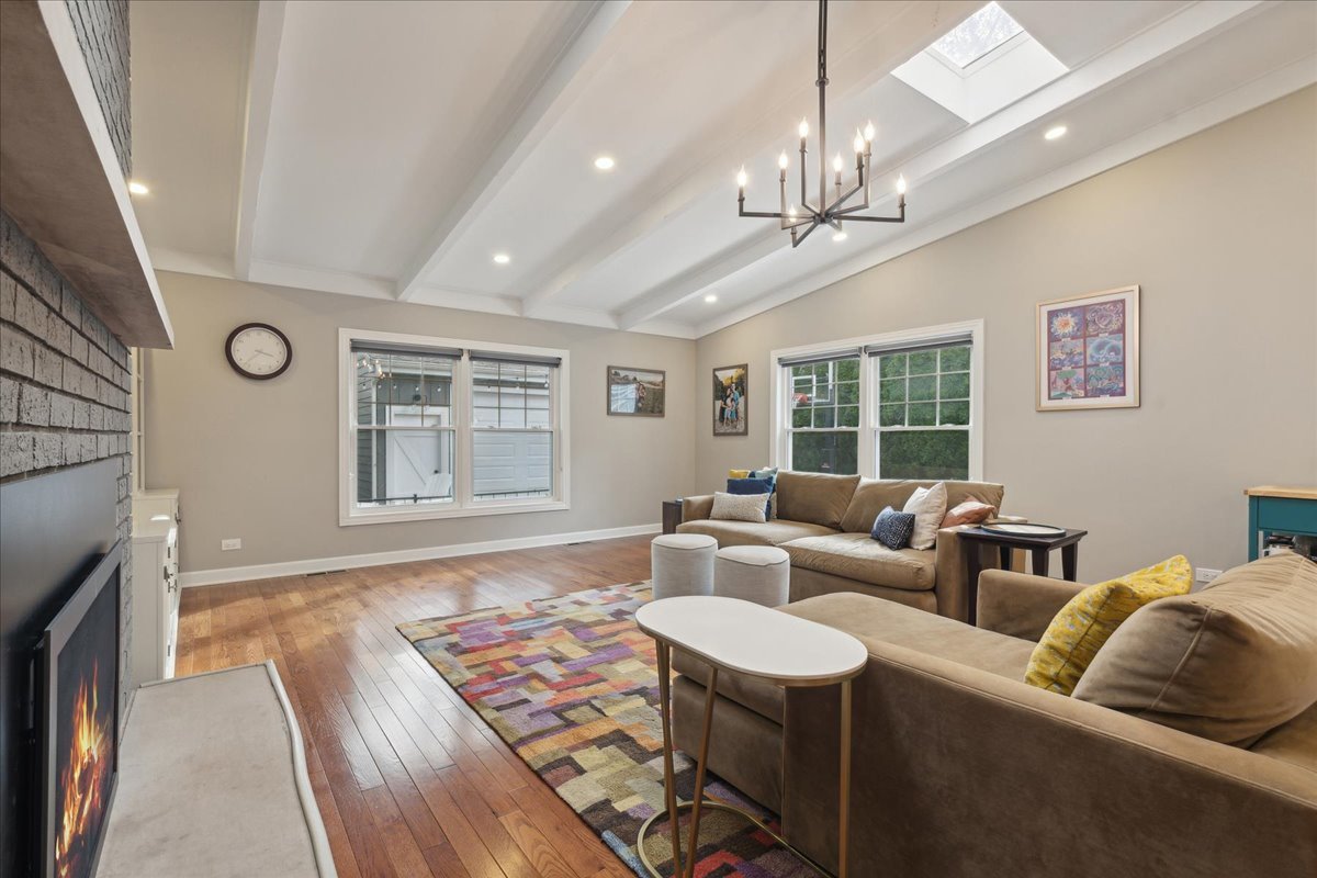 1034 Devonshire Court