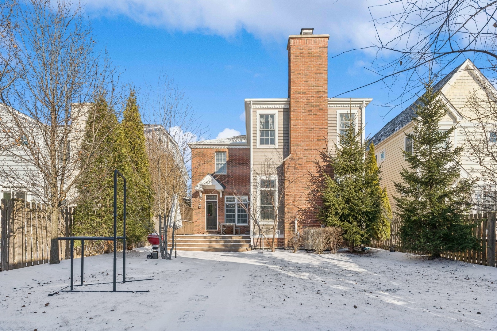 728 Lincoln Street