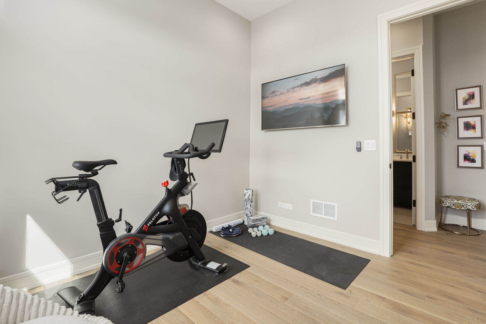 2140 W Evergreen Avenue Unit: 3