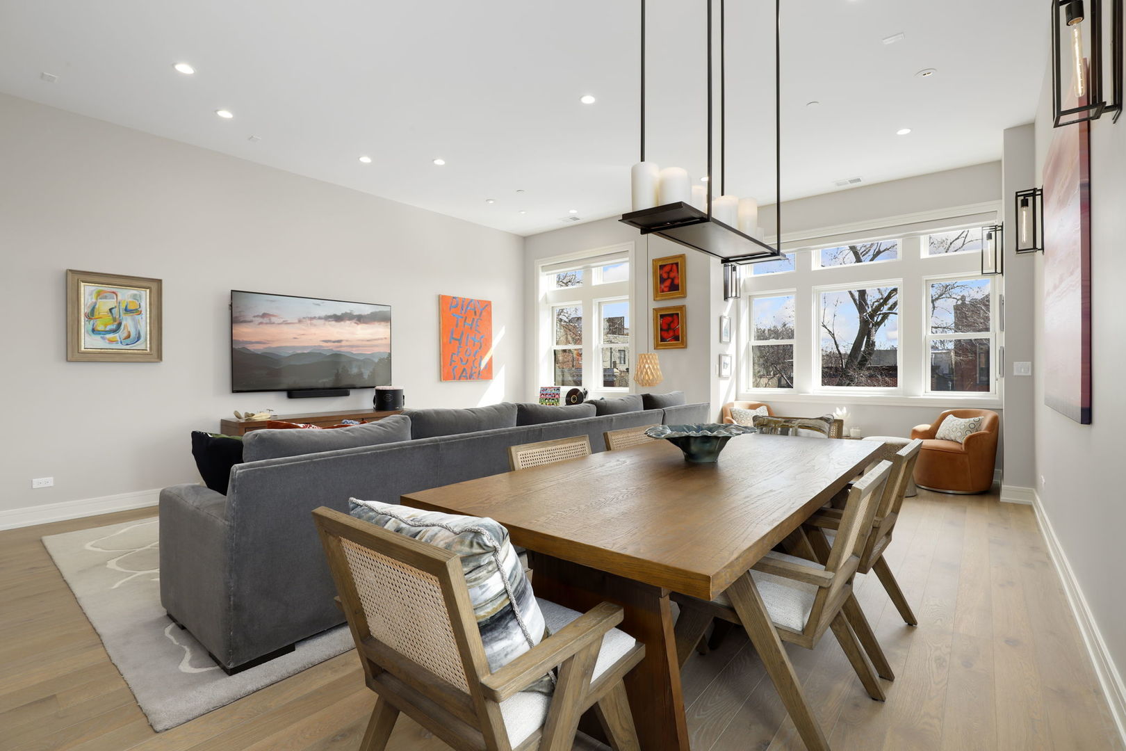 2140 W Evergreen Avenue Unit: 3