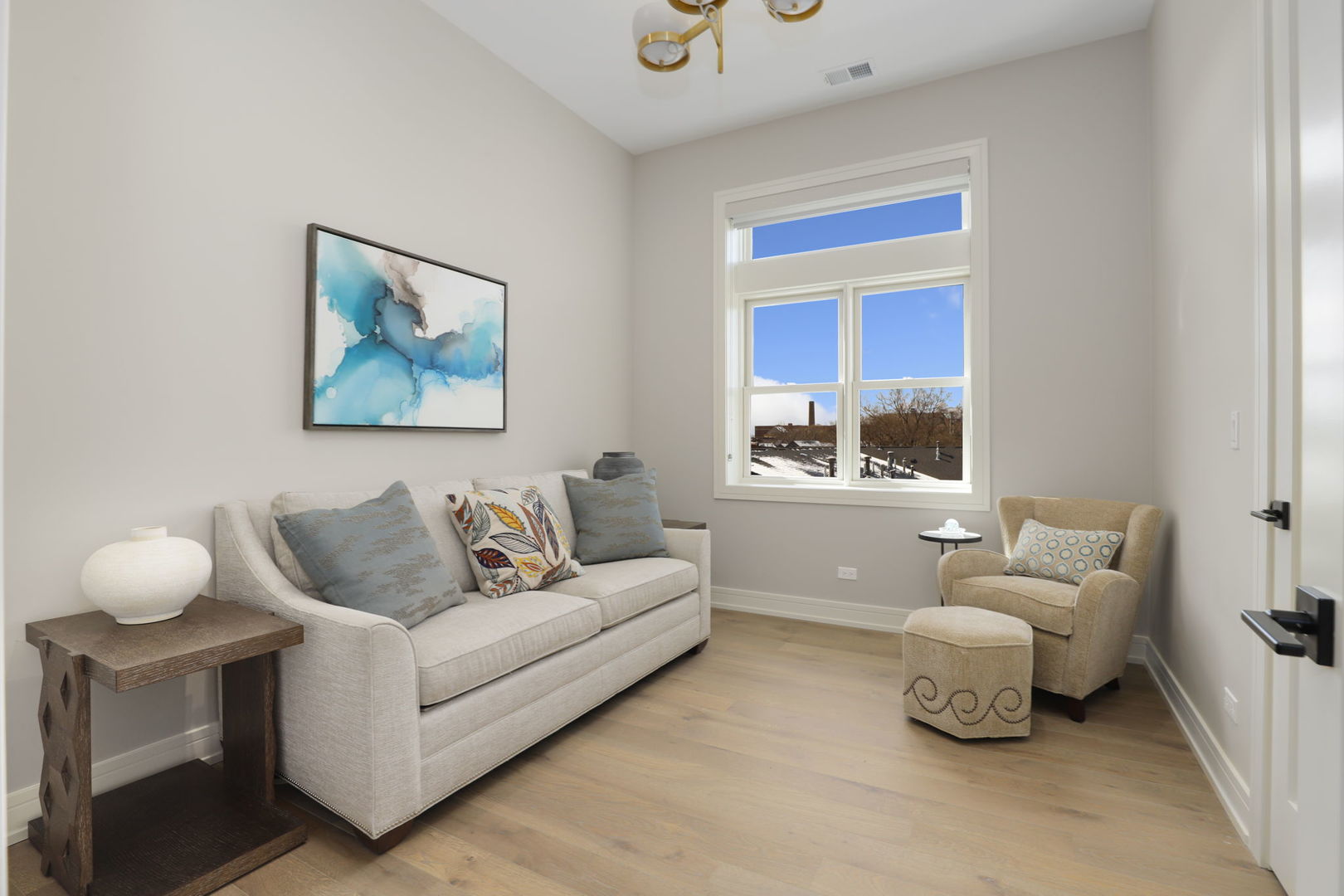 2140 W Evergreen Avenue Unit: 3