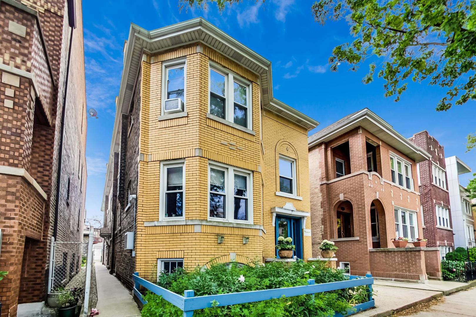 2143 W Superior Street