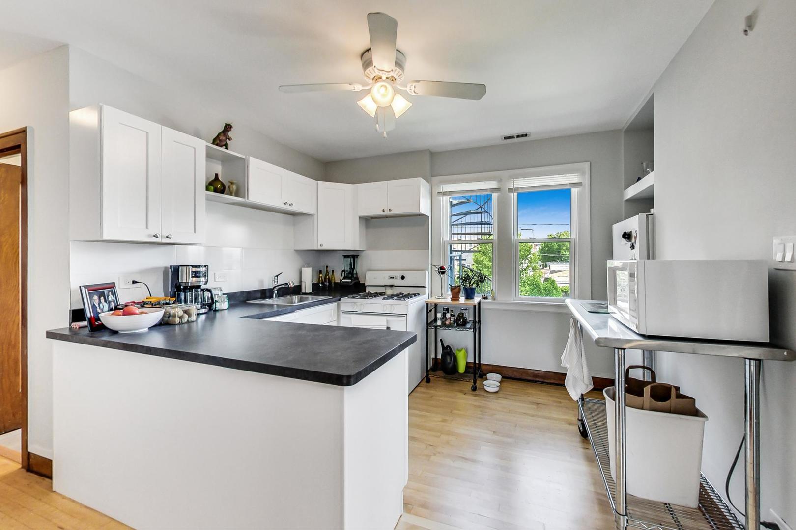 2143 W Superior Street
