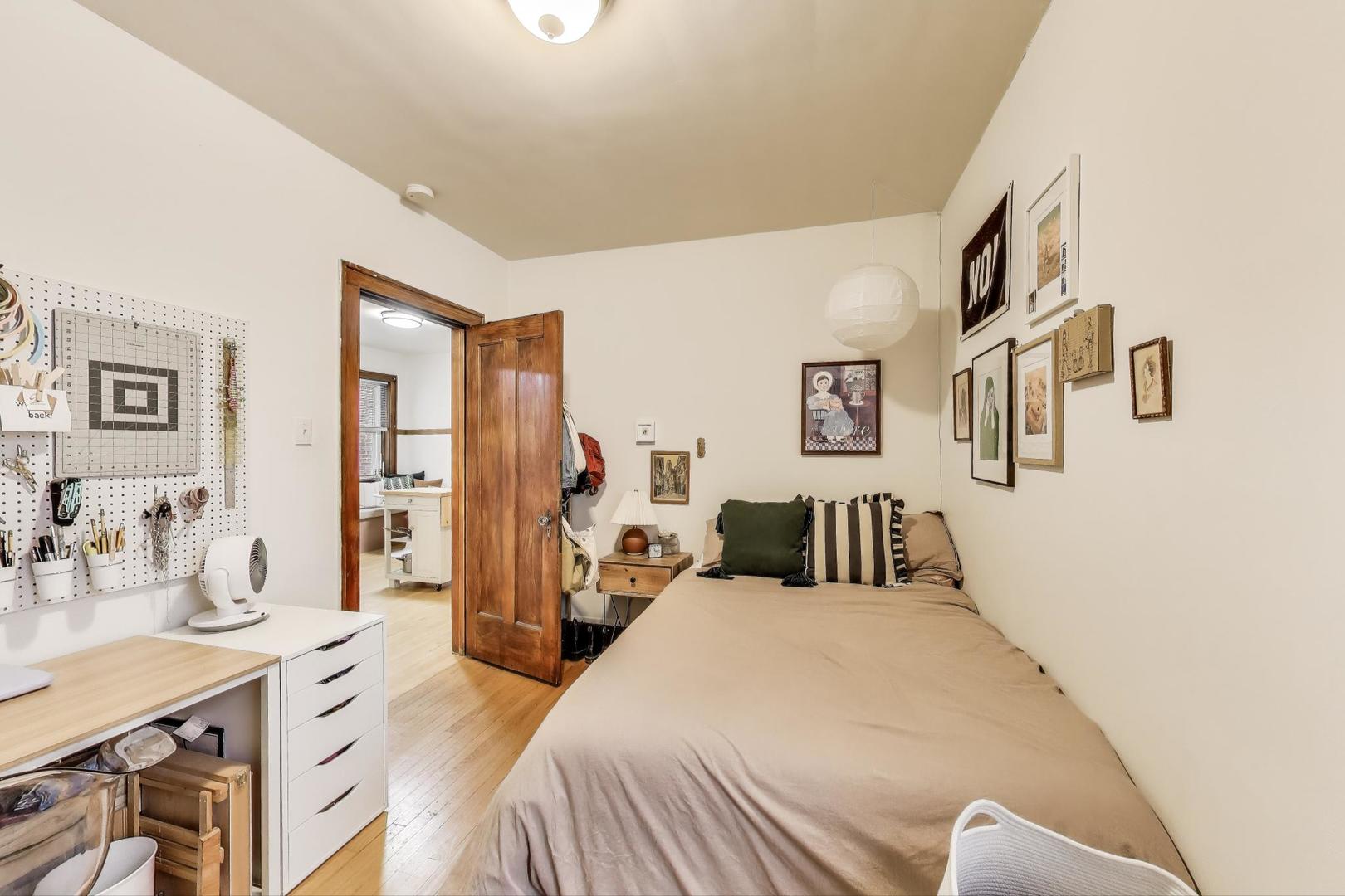 2143 W Superior Street