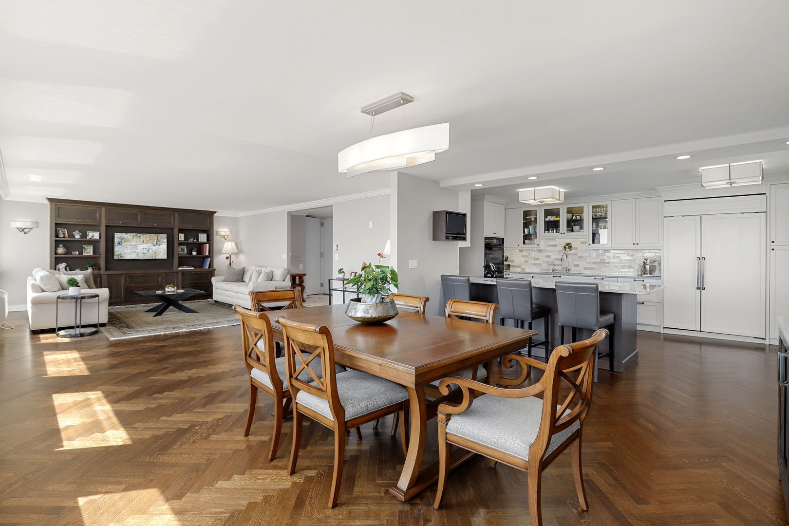 1110 N Lake Shore Drive Unit: 32N