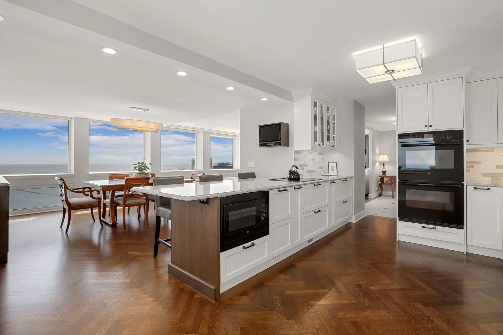 1110 N Lake Shore Drive Unit: 32N
